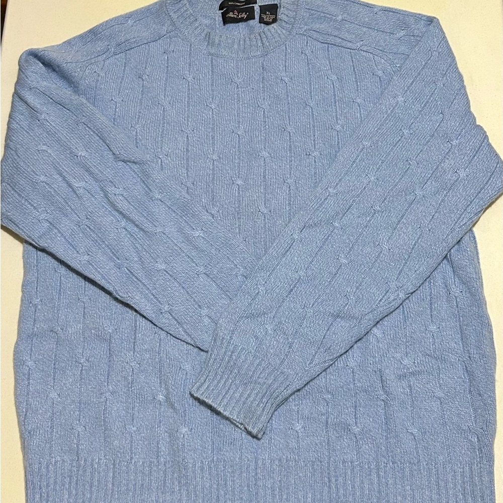 Large stylish men’s cashmere sweater by Allen Solly. Long sleeves. Soft blue.